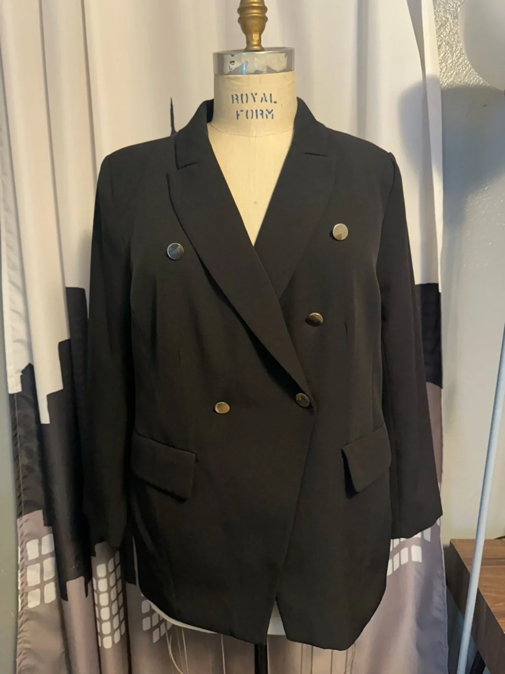ELOQUII Elements Women's Plus Black Fitted Angular Blazer with Gold Buttons - Picture 2 of 8